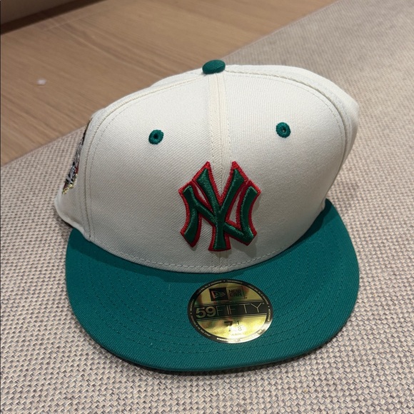 New‎ Era Cream New York Yankees Chrome 59FIFTY Men’s Fitted Hat Brand new - Picture 5 of 9